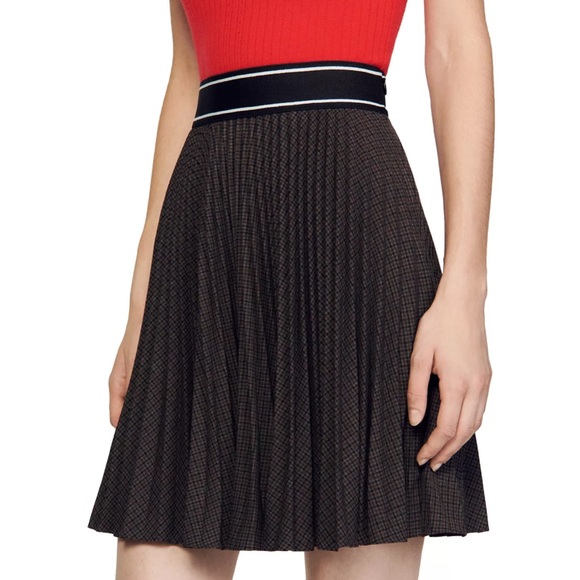 Pleated skirt,elasticated waistband with contrasting trim, like new. Pristine. - Picture 1 of 4